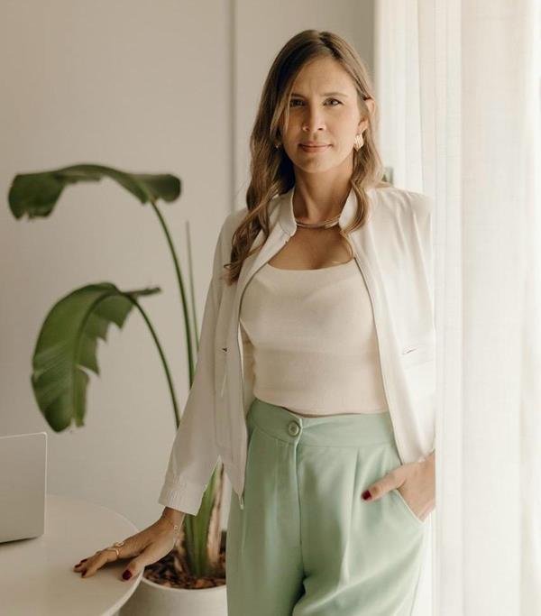 Dra. Luanda Rosa